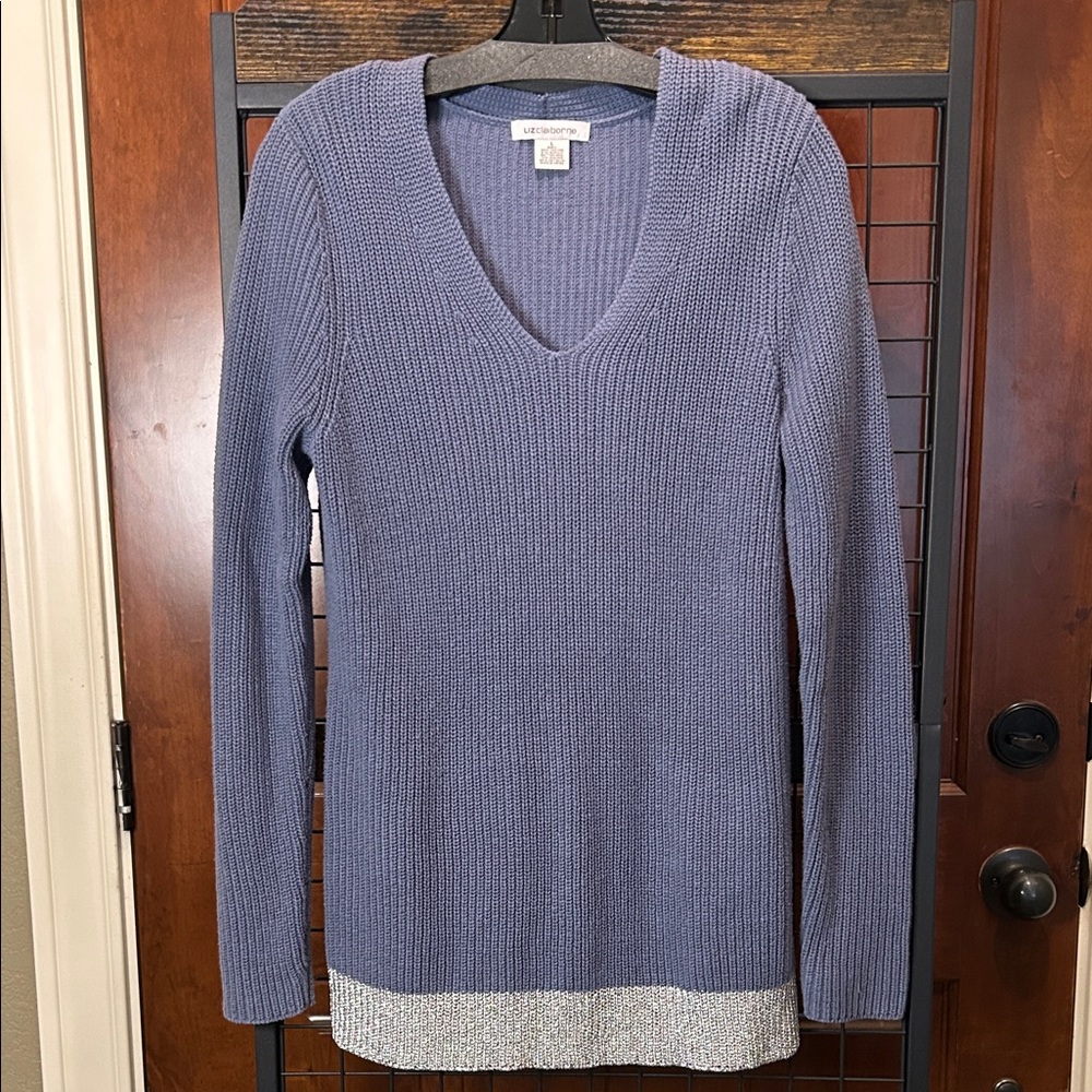 Liz Claiborne Blue/Grey V-Neck Sweater with Silver Trim Size Large sku#167